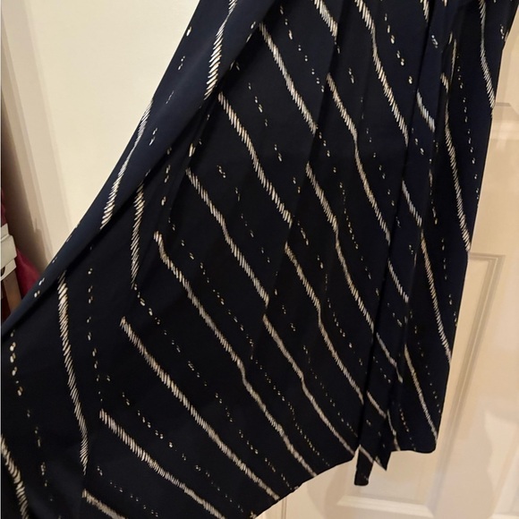 H&M Blue and White Striped Garment - Picture 5 of 9